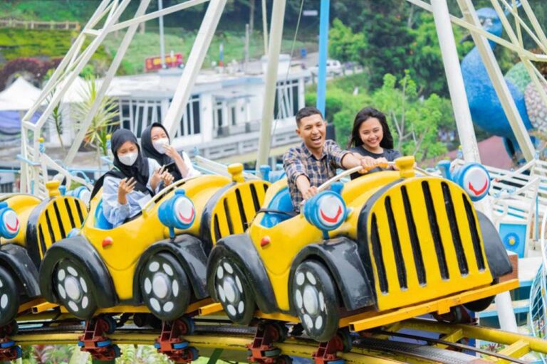 10 Tempat Wisata di Jawa Timur Paling Populer Cocok Untuk Piknik Bareng Bestie