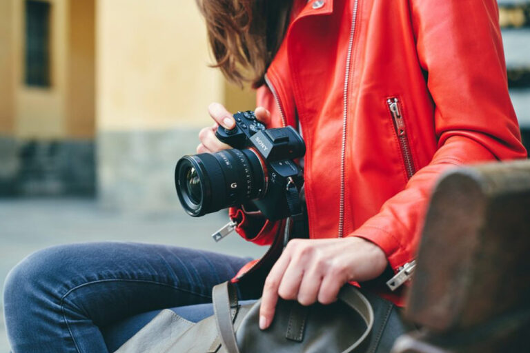 Rekomendasi Kamera Mirrorless Terbaik dengan Harga Terjangkau untuk Pemula Nomor 4 Paling Laris