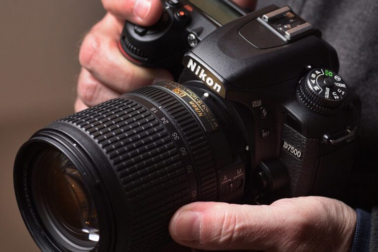 Review Kamera DSLR Handal Nikon D7500 Spesifikasi dan Harga Terbarunya di 2025